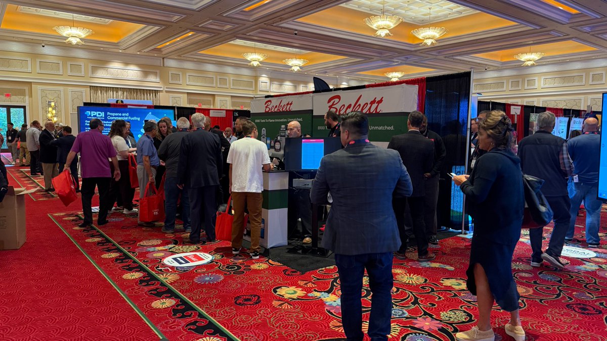 Today’s HEAT Show Trade floor reception was buzzing with activity, networking and new and old friends catching up with friends.

Tomorrow’s trade show starts 11:00. 

Stop by and walk the floor, support our vendors and say hello to a World Series champion Jonny Gomes!