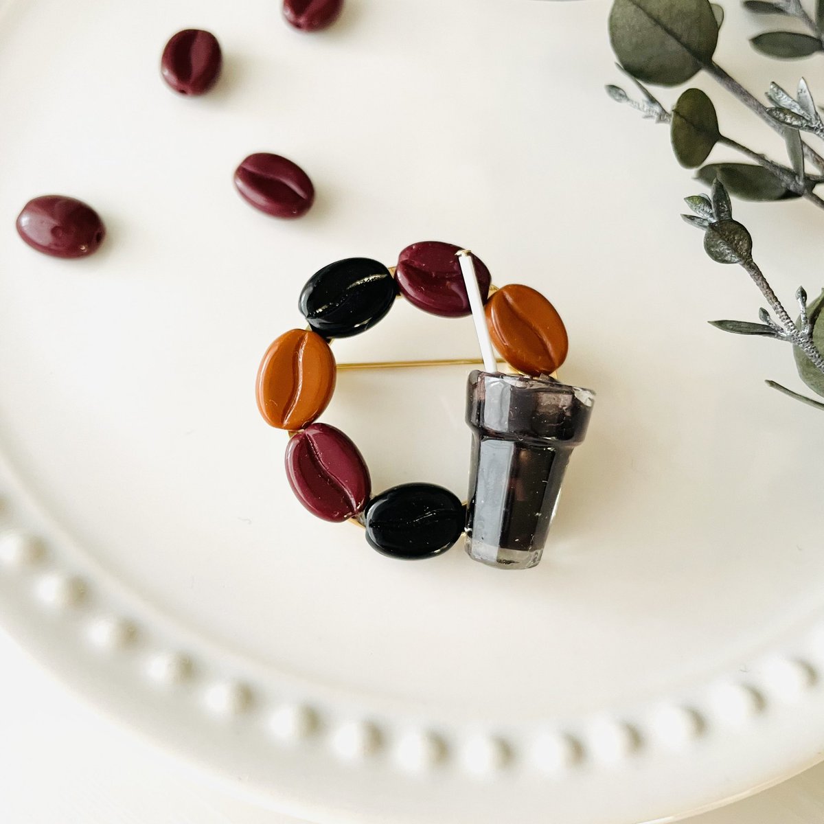 いつもありがとうございます♪

先日、掃除機をかけていたら
ぎっくり腰になってしまいました😂

今は回復しつつありますが
せっかくのお休みもハンドメイド出来ず。

何事にも体が資本と再確認したのでした。

皆様もお気を付けくださいね…🥲