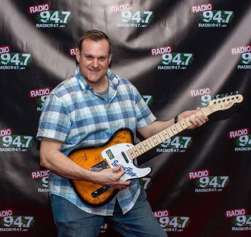 Happy #NationalRadioDay I was fortunate enough to work in the business for 25 years and had a blast. Now I'm just a shitty podcaster.