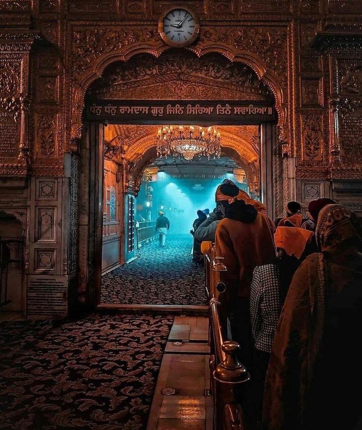 ਦੁਸ਼ਟ ਜਿਤੇ ਉਠਵਤ ਉਤਪਾਤਾ ॥
ਸਕਲ ਮਲੇਛ ਕਰੋ ਰਣ ਘਾਤਾ ॥੩੯੬॥

All the villains creations outrage and all the infidels be destroyed in the battlefield
🌸 ਵਾਹਿਗੁਰੂ ਜੀ 🌸🙏