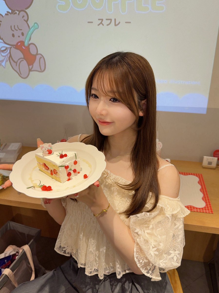 ルナ (プロフご確認お願いいたします！)ページ ルナ (プロフご確認お願いいたします！)様 リクエスト 3点
