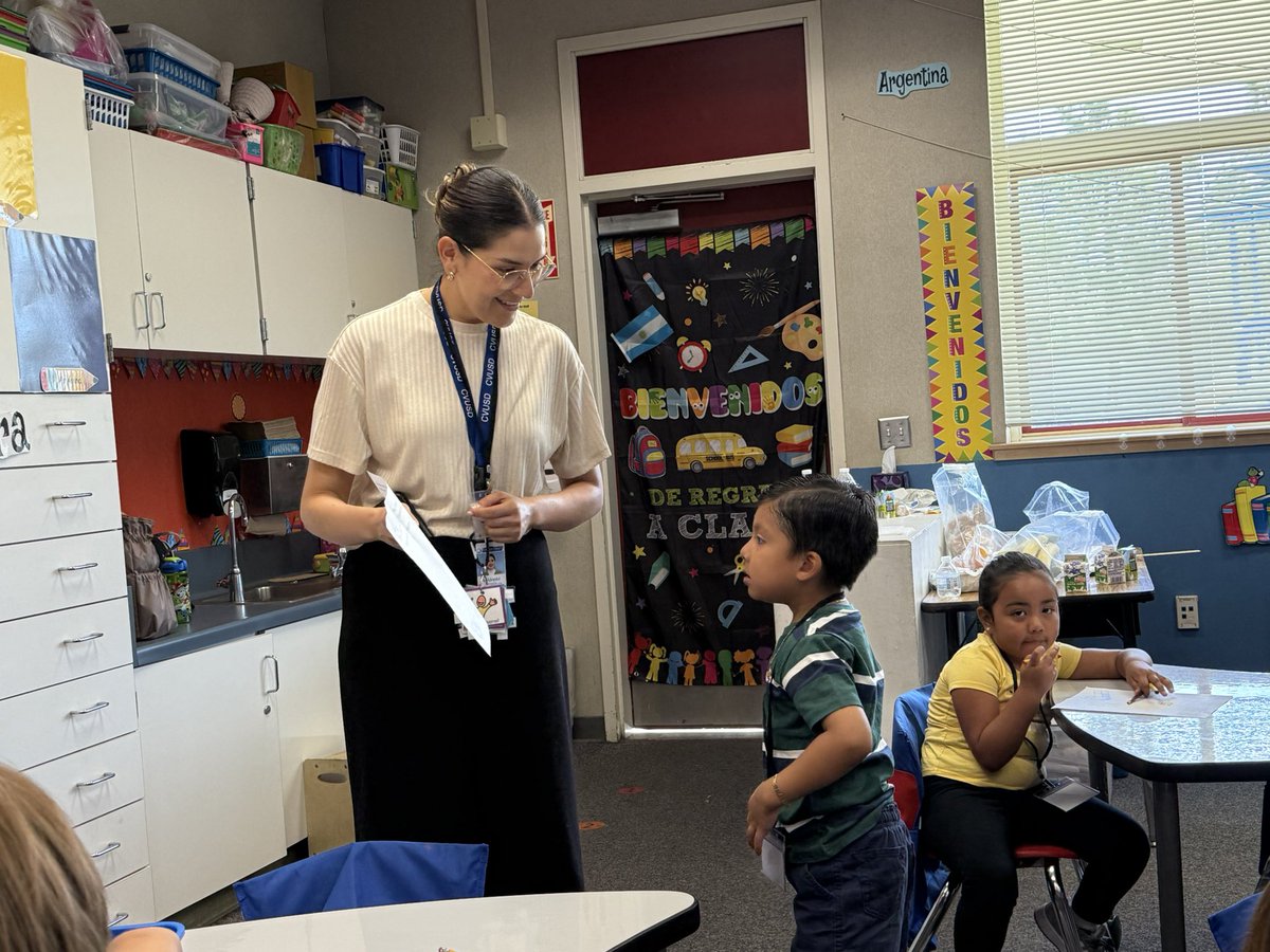 davidmiyashiro's tweet photo. Dos Lenguas at Bostonia Language Academy!  Wonderful start to the year Lobos! @BostoniaGlobal @CajonValleyUSD https://t.co/2LH6Fb2vLA