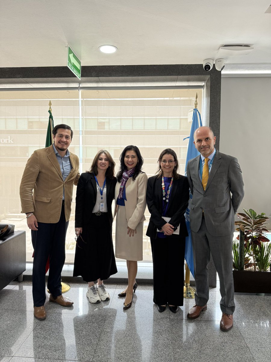 SilviaMorimoto's tweet photo. Tuvimos inspiradora reunión con la Lic. Lizzeth Pacheco, Coordinadora de Innovación de la @SE_mx y equipo.

Exploramos cómo el PNUD puede colaborar en la transformación digital de México 🇲🇽, impulsando la innovación y el desarrollo sostenible del país. https://t.co/rSsddN4CRt