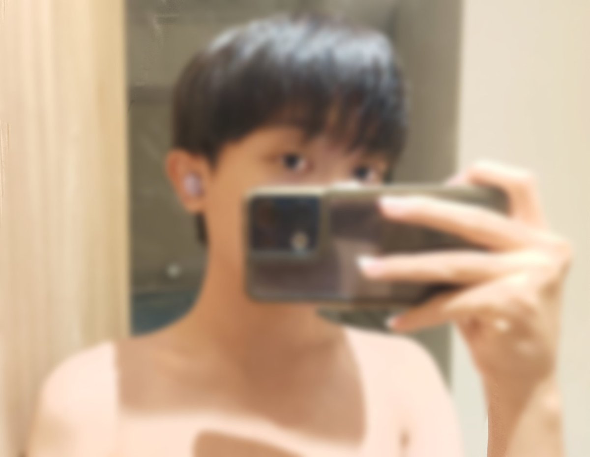 好像要 想點新的東西拍
不然一直在消耗舊照：3