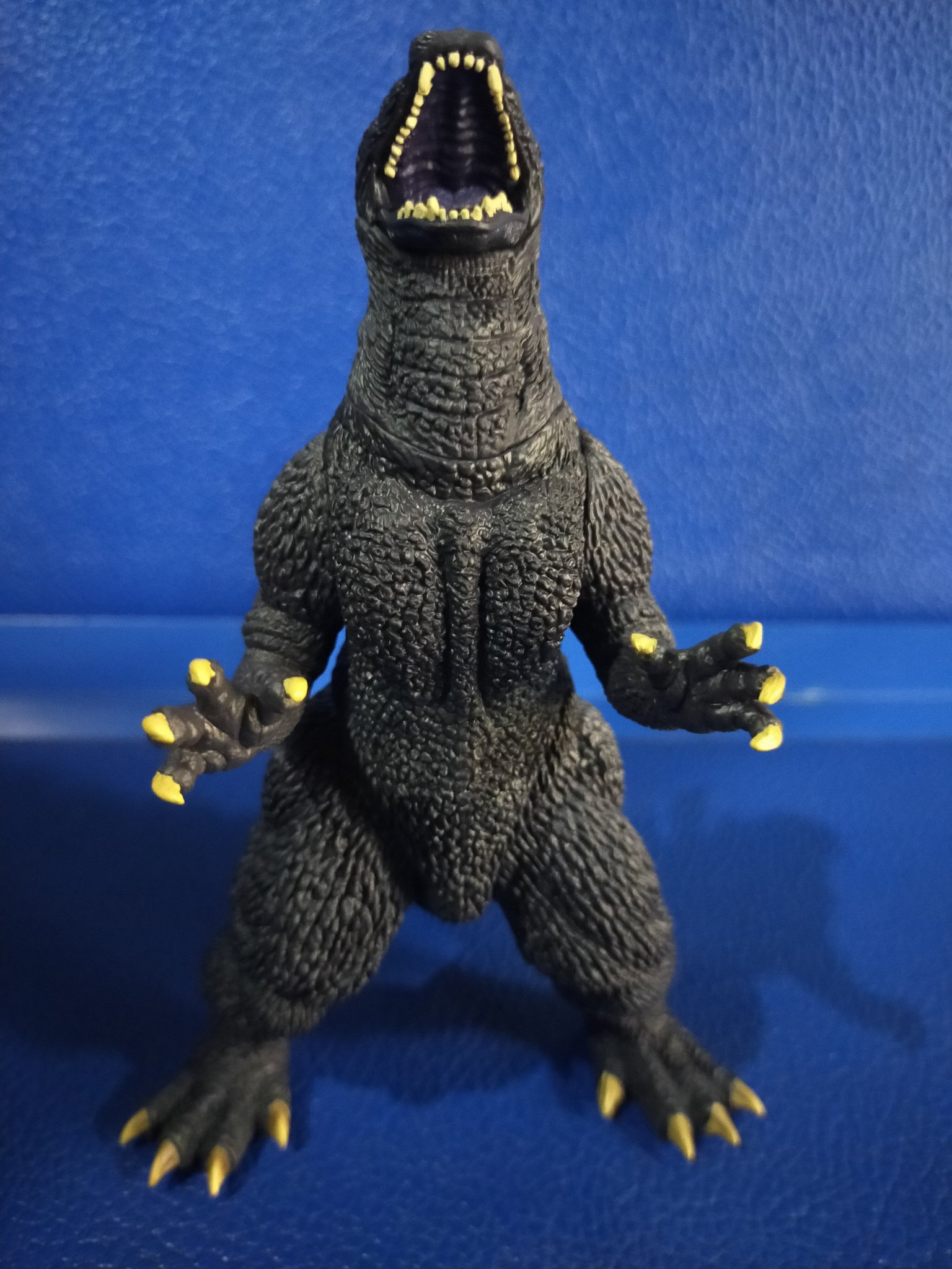 緑色の怪獣フィギュア 5月10日(土)より販売開始】【Seismic Toys】ジラース