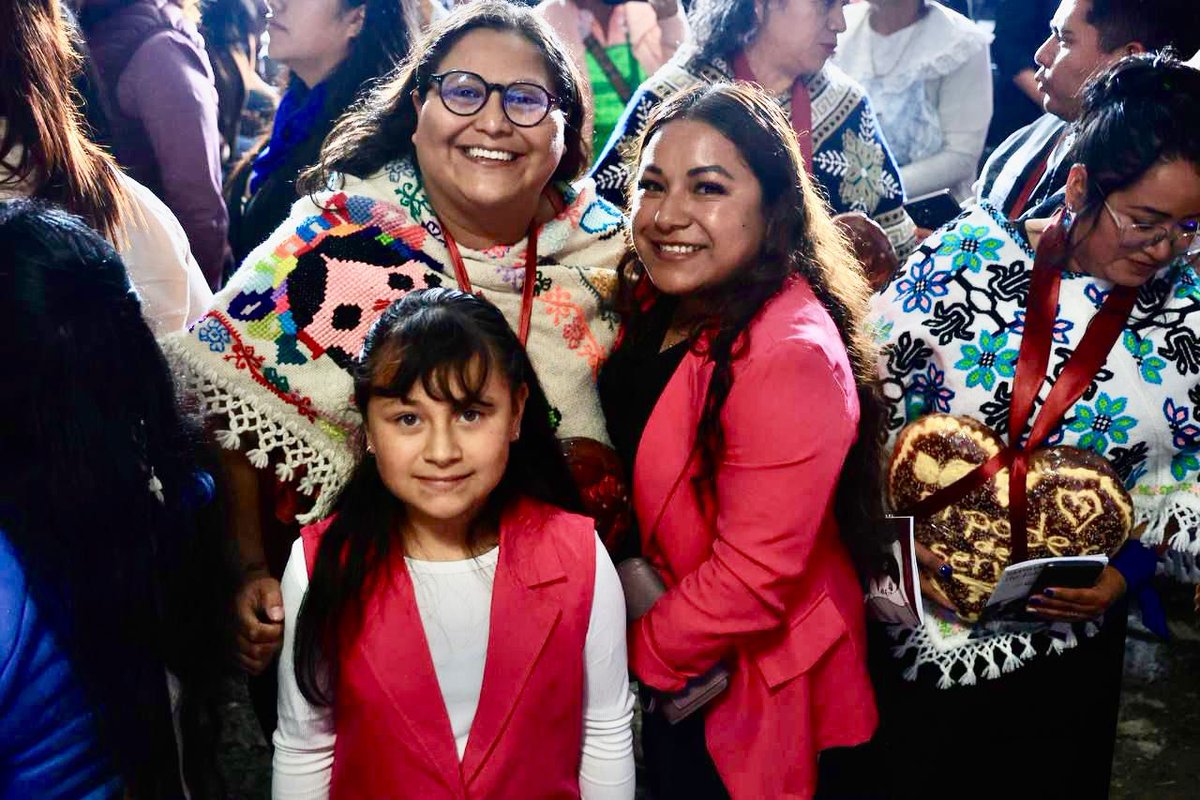 Inauguramos un #CentroLIBRE en el municipio de #VillaDeAllende, Estado de México junto a la gobernadora <a href="/delfinagomeza/">Delfina Gómez A.</a>.

🌸Los #CentrosLIBRE son parte de las Políticas de Bienestar para las Mujeres que la presidenta <a href="/Claudiashein/">Claudia Sheinbaum Pardo</a> ha impulsado para garantizar espacios seguros, con