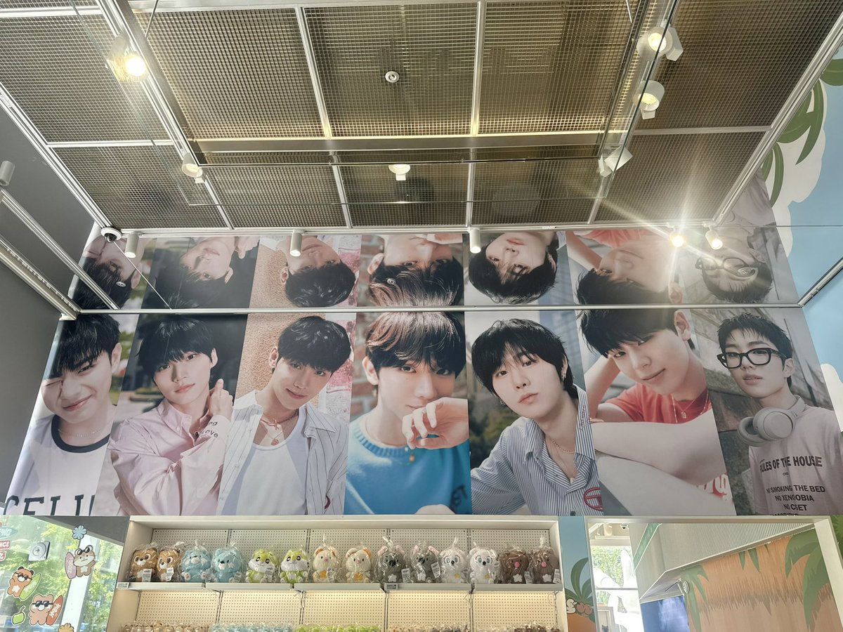 momy_bin's tweet photo. かわいすぎる 日焼けシリーズもかわいすぎる♡♡♡
#EVNNIZ #이브니즈 #PETIT_SURFING_VACANCE #이브니즈_쁘띠서핑바캉스 #EVNNIZ_POPUP #이브니즈팝업 https://t.co/jsDK5LaLuu