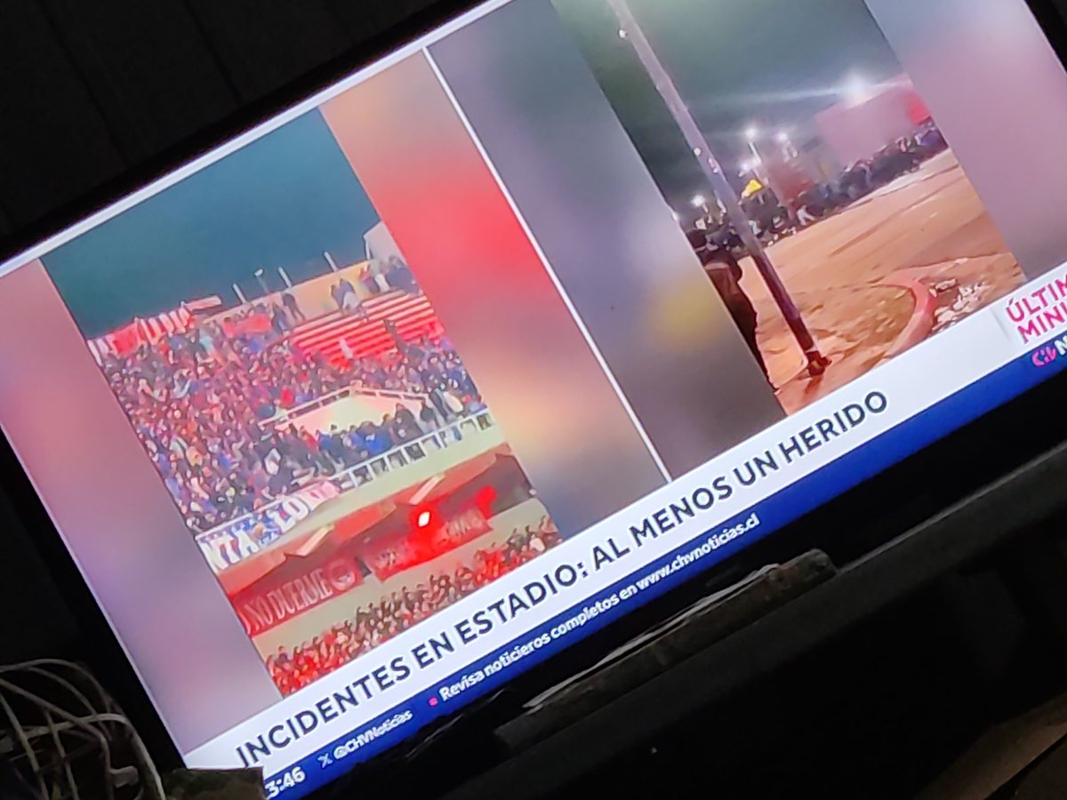 guille_one's tweet photo. @chvnoticias al menos un herido? Hay muertos... Periodistas qlos bajandole el perfil. Independiente de Avellaneda tienen la manos con sangre. https://t.co/WpkwBeEGDy