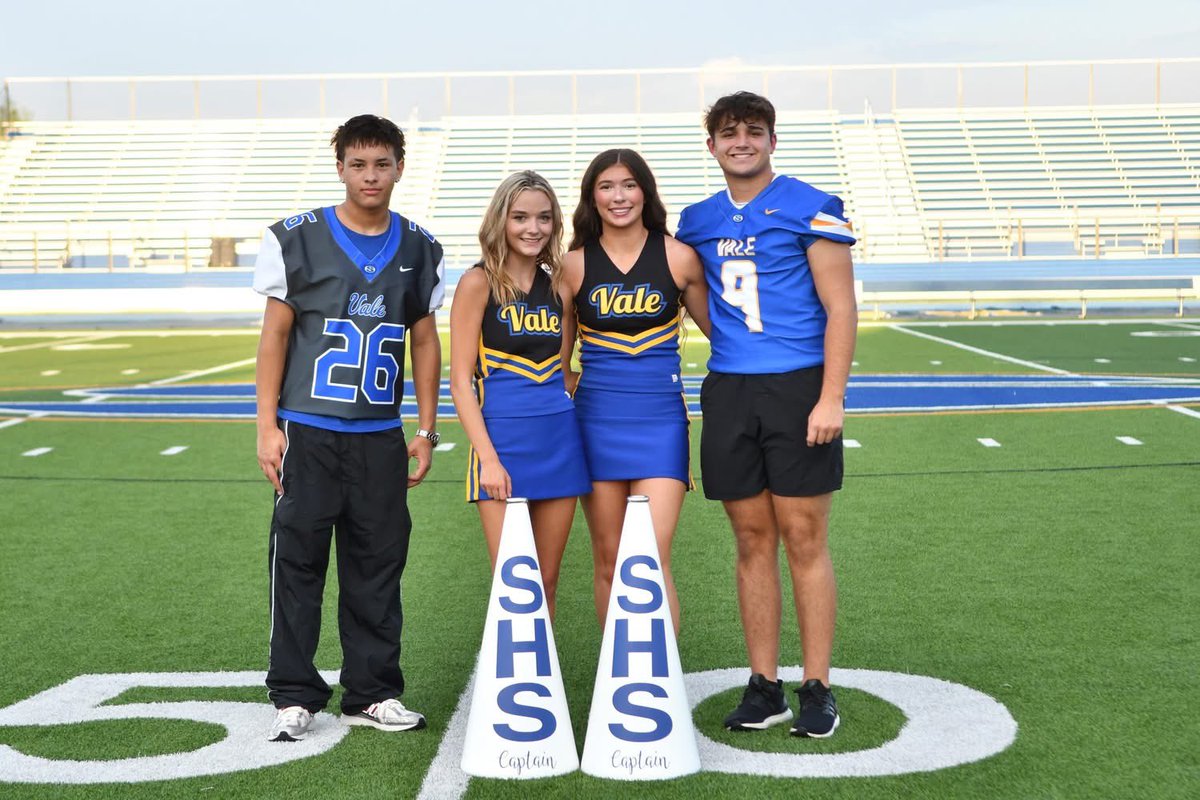 Senior Megaphone Presentation with Emma and Reese🎓📣