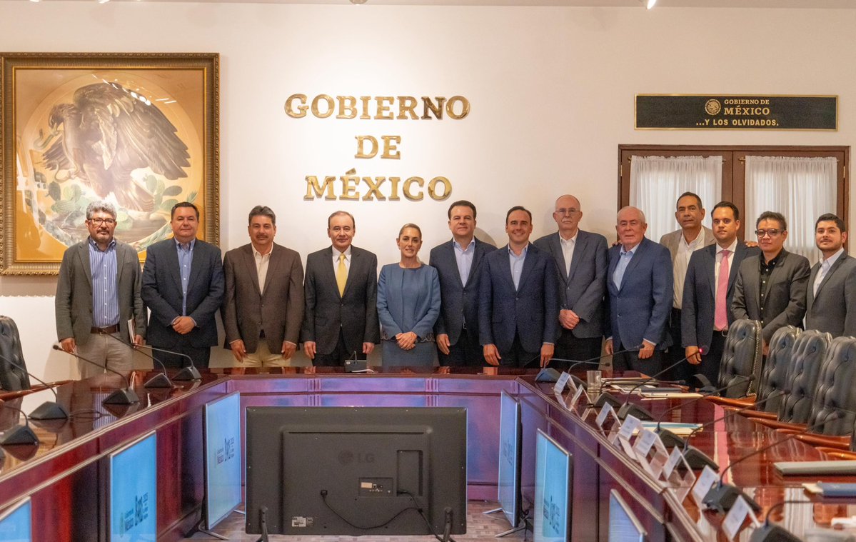 Claudia Sheinbaum Pardo (@claudiashein) on Twitter photo Me reuní en Palacio Nacional con los gobernadores de Sonora, <a href="/AlfonsoDurazo/">Alfonso Durazo</a>; Coahuila, <a href="/manolojim/">Manolo Jiménez Salinas</a>; y Durango, <a href="/EVillegasV/">Esteban Villegas V.</a>, así como asociaciones de ganaderos de estas entidades; acordamos un programa especial de apoyo con el propósito de afrontar el cierre de la frontera para Me reuní en Palacio Nacional con los gobernadores de Sonora, <a href="/AlfonsoDurazo/">Alfonso Durazo</a>; Coahuila, <a href="/manolojim/">Manolo Jiménez Salinas</a>; y Durango, <a href="/EVillegasV/">Esteban Villegas V.</a>, así como asociaciones de ganaderos de estas entidades; acordamos un programa especial de apoyo con el propósito de afrontar el cierre de la frontera para