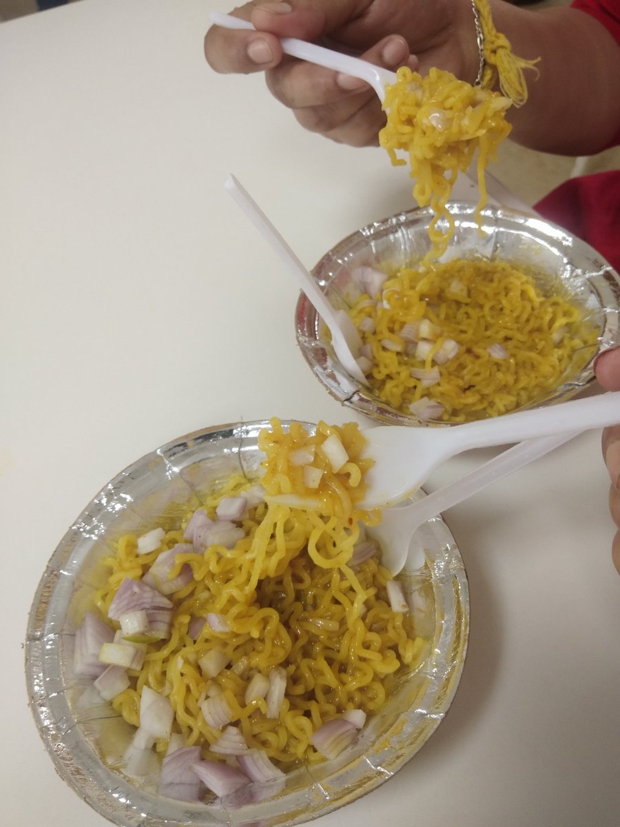 QRbabun's tweet photo. ମୋସମ୍ କି ପୁକାର୍ 😄🍜
#breakfastime https://t.co/VhMCWeAykS