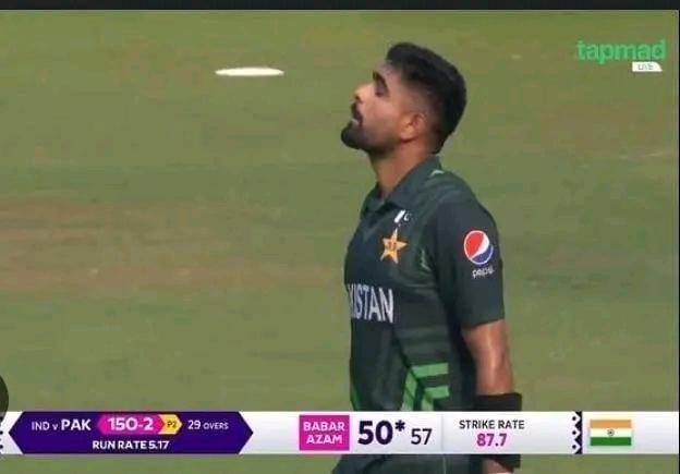 Minhaahu1's tweet photo. Ahmadabad was silent untill Babar was there.
#BabarAzam𓃵 #BabarAzam https://t.co/L95dQmM6ra