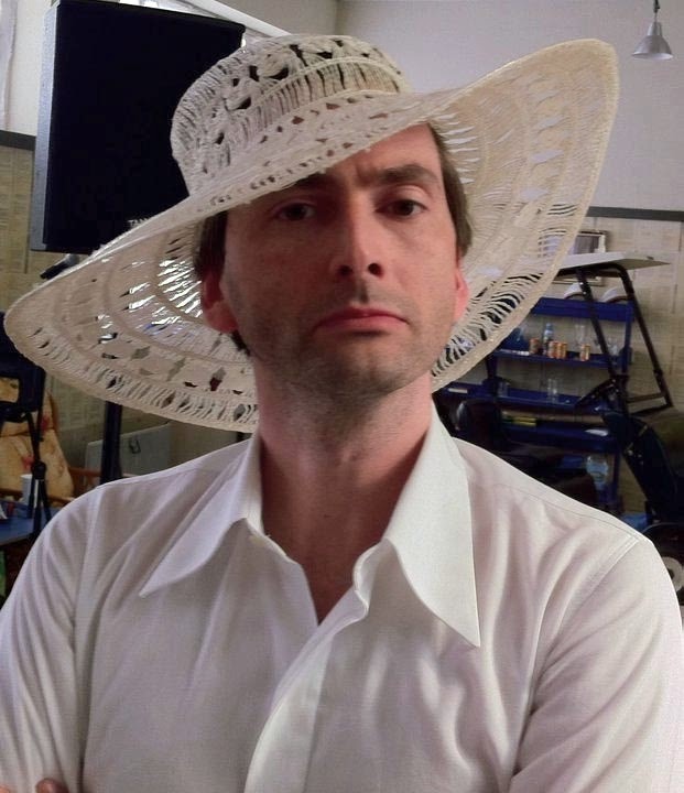 Congratulations!

Your timeline has been blessed by a dapper David Tennant in his jaunty derby hat!

Pass 👒 it 👒 on 👒!