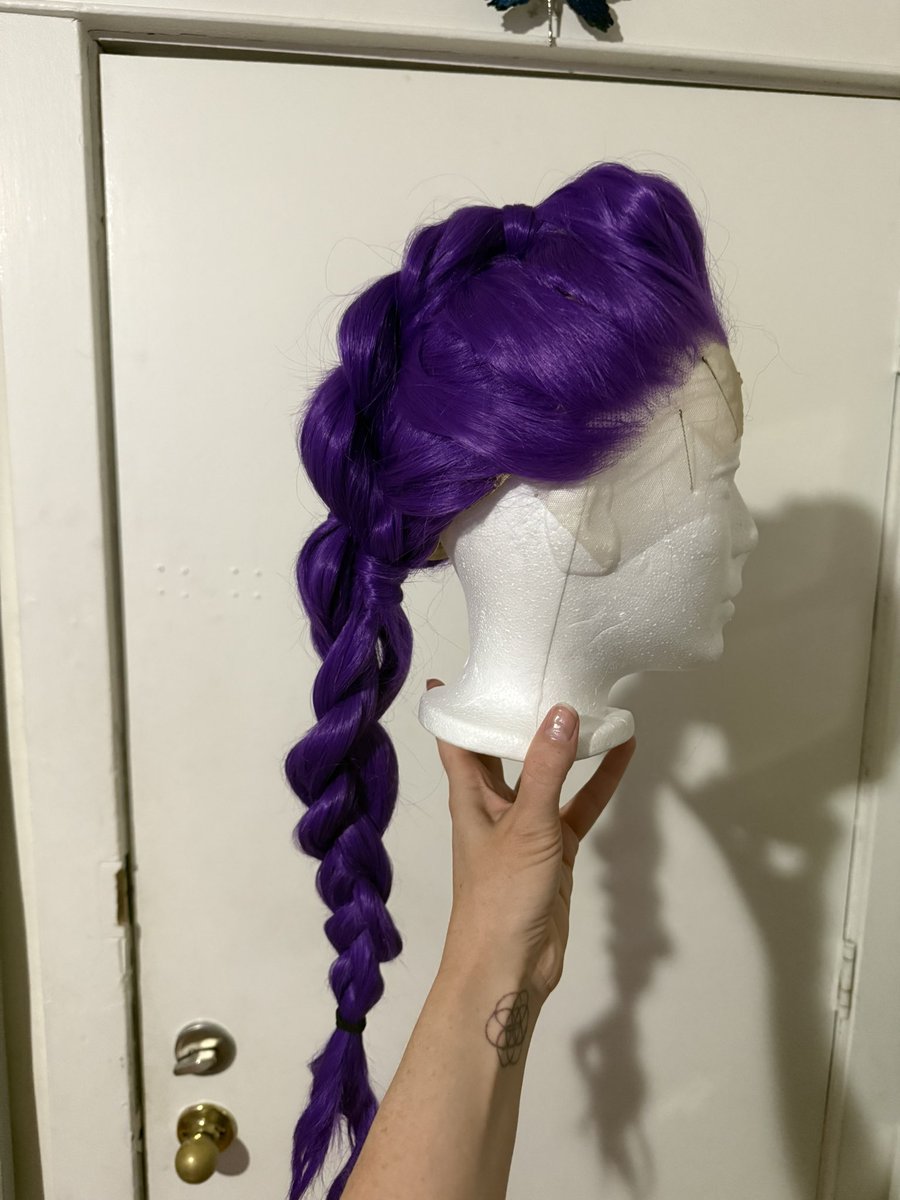 Took me all night… but I styled the rumi wig 😮‍💨 

What do you think? (First time attempting a wig styling like this, usually just sew wefts)