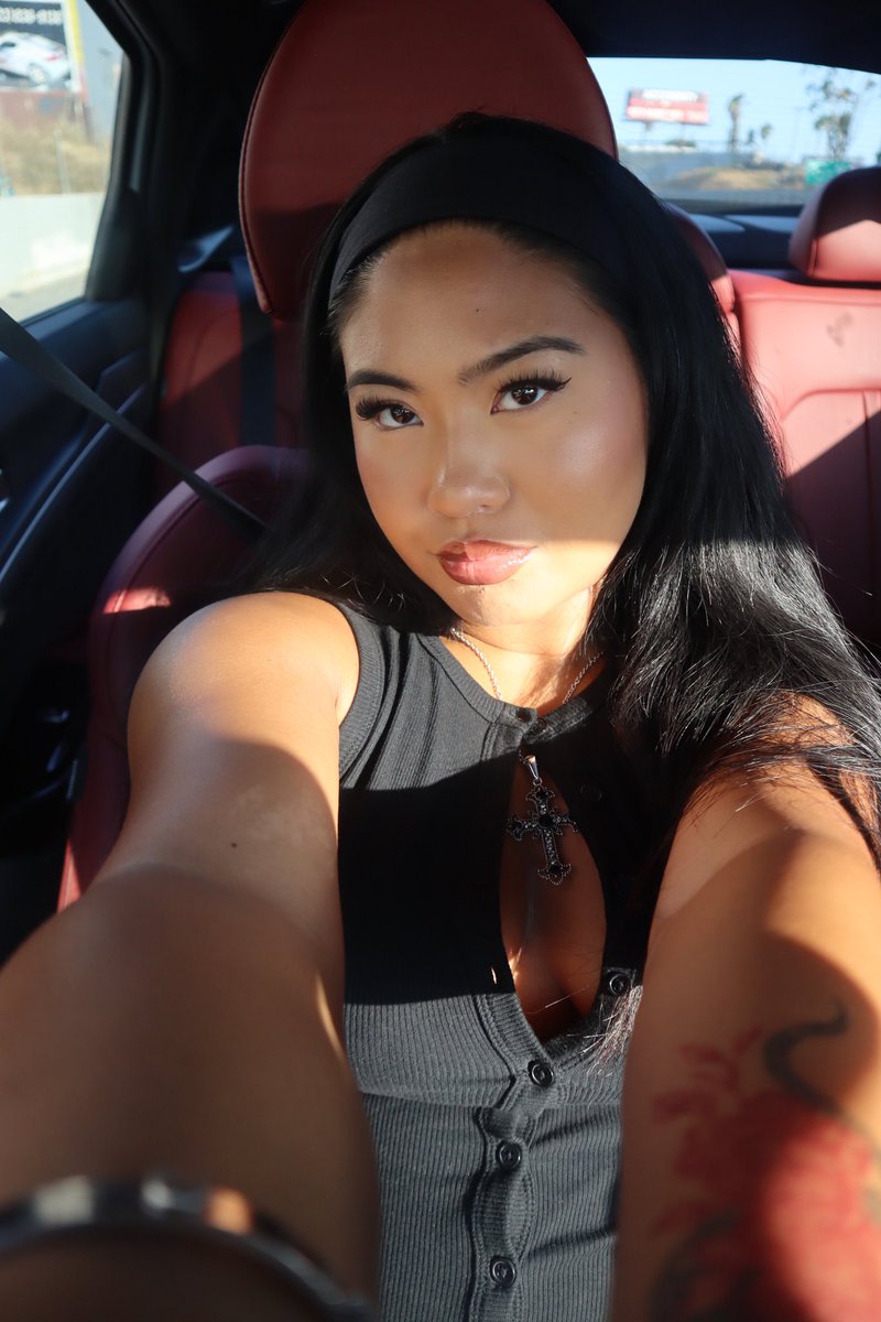tiarasfreonal's tweet photo. Profile pic + some extras :)) https://t.co/dBrWtNYyBT