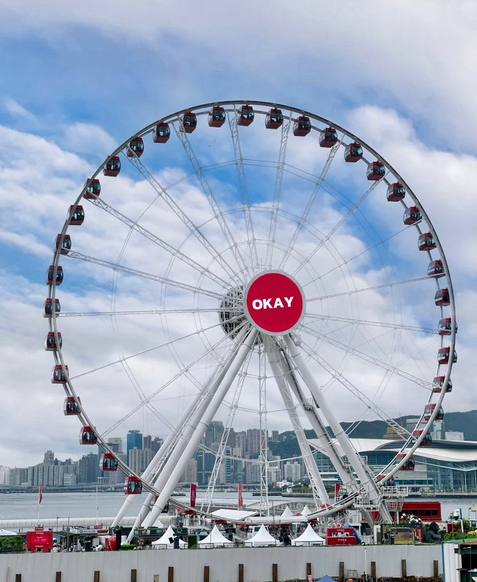 到香港了 有没有发现小细节呢👀

太OKAY了

晚上有没有持有 $Okay的家人约个饭

我请你 要求：100W枚以上

$OKAY 

<a href="/XLayerOfficial/">X Layer</a>  <a href="/okaydotfun/">Okay.fun</a>