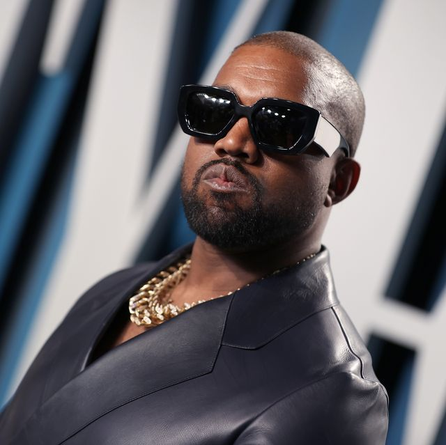 YZY 밈 코인 출시를 발표하는 Kanye West