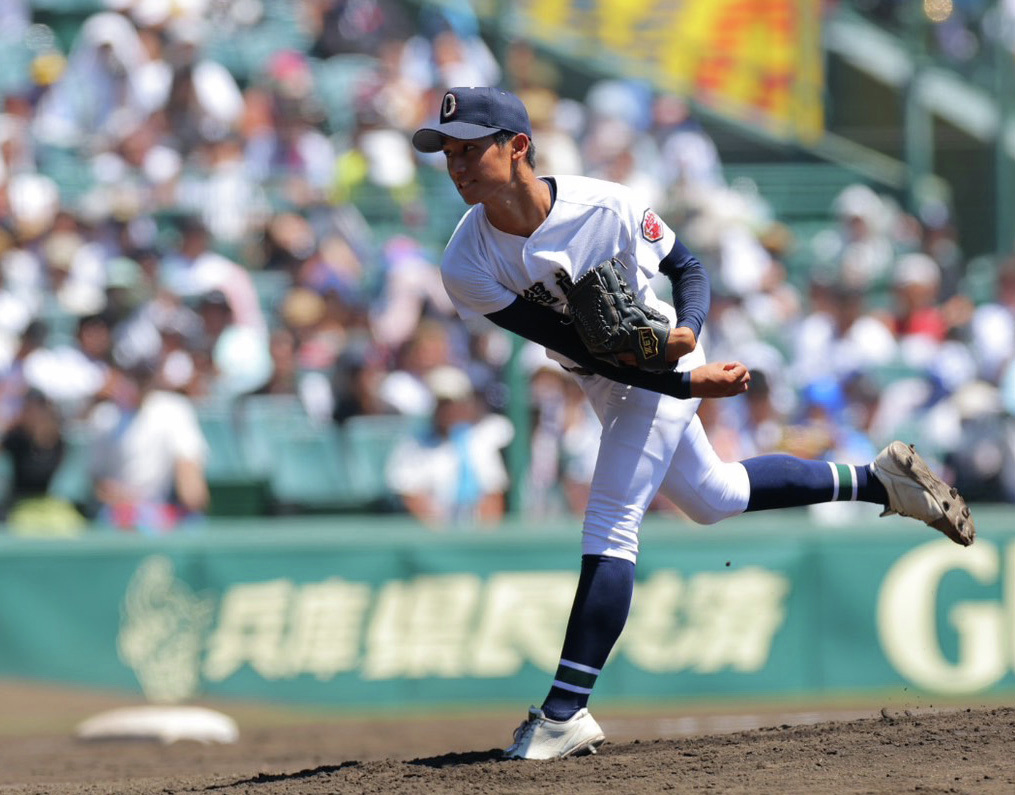 ryukyushimpo's tweet photo. 【甲子園】歴史的勝利‼‼‼‼
沖尚、決勝進出🔥
沖縄尚学5－4山梨学院、逆転勝ち⚾

【速報】 #沖縄尚学、決勝進出　 #山梨学院 に逆転勝ち　夏の #甲子園　23日に #日大三と激突
https://t.co/q76zKXveVQ https://t.co/wkBhmqURQj