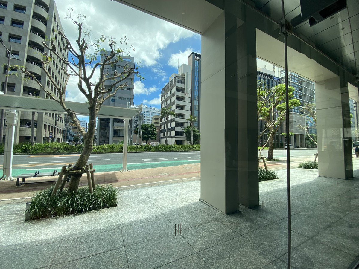 沖縄尚学
決勝進出おめでとうーーーーー㊗️

最後8回くらいの58号線
車も人もいませんでした🤣