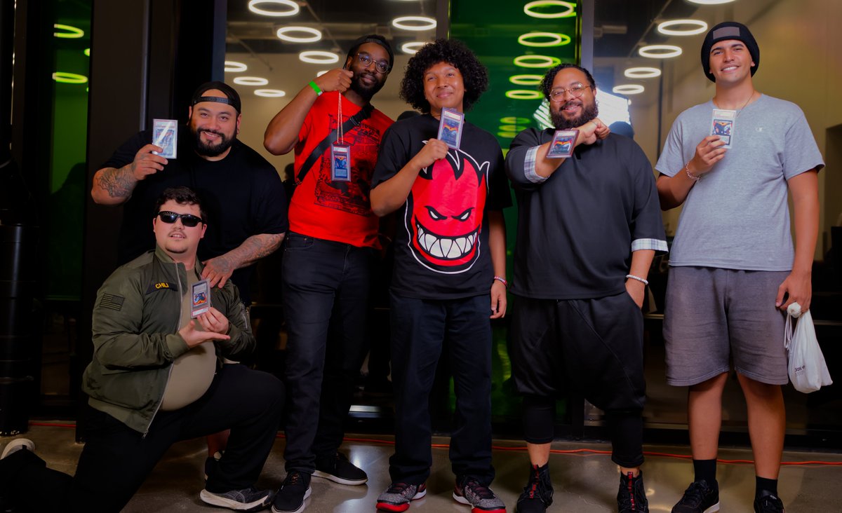 AttackOnTexas's tweet photo. Here are your AOTX3 top 8 finalists for
Street Fighter 6
#SF6
1st: π₯@sledgehammer091
2nd: π₯@KDZaster
3rd: π₯@EightBitBlues
4th: @RaijinRift
5th: @StealthTX
5th: @sinisterx__
7th: @iiTheRavenii
7th: @sweetmamaschili https://t.co/KWkVUUQ3Ka