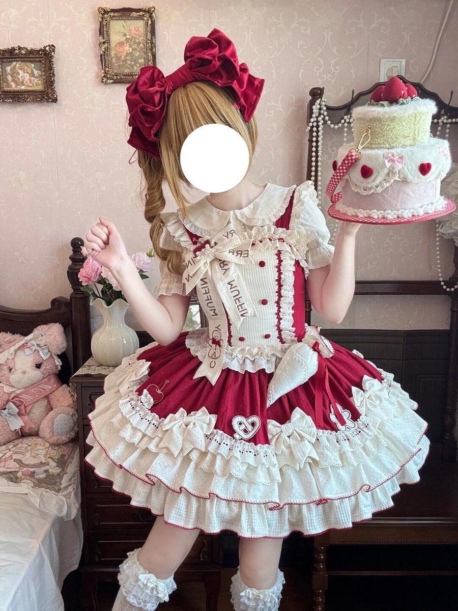 Rococo's Closet tweet media