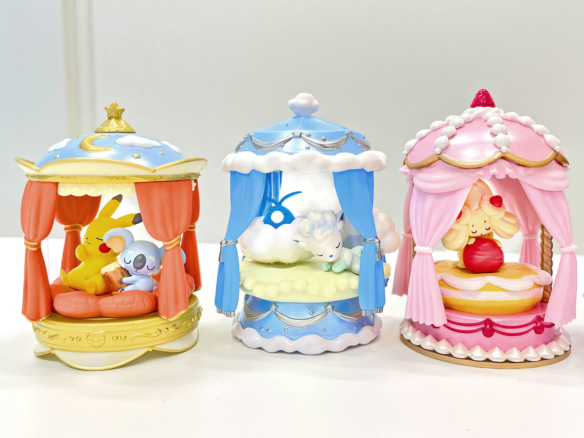 ポケモン　10th　台座付きコレクションフィギュアストラップ　全10種　新品 ポケモン 10th 台座付きコレクションフィギュアストラップ 全10
