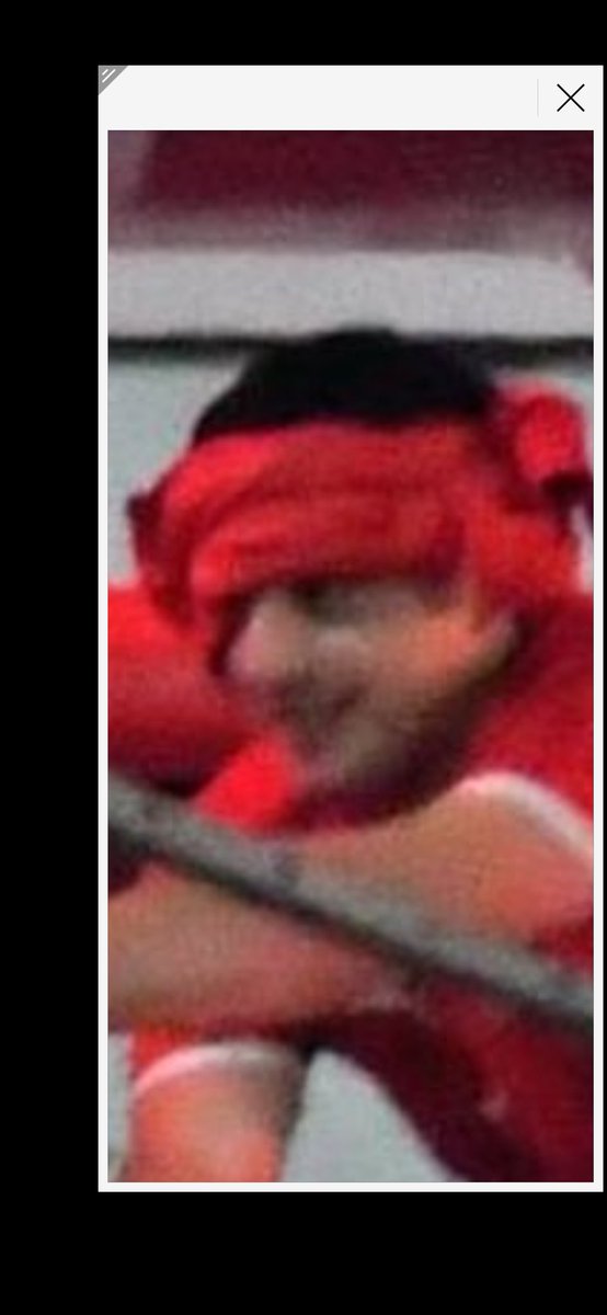 La sonrisa de uno de los Asesinos de avellaneda golpeando en la cabeza a un hincha de 14 años ...quedó en estado grave , no se sabe aun de el  #CopaSudamericana