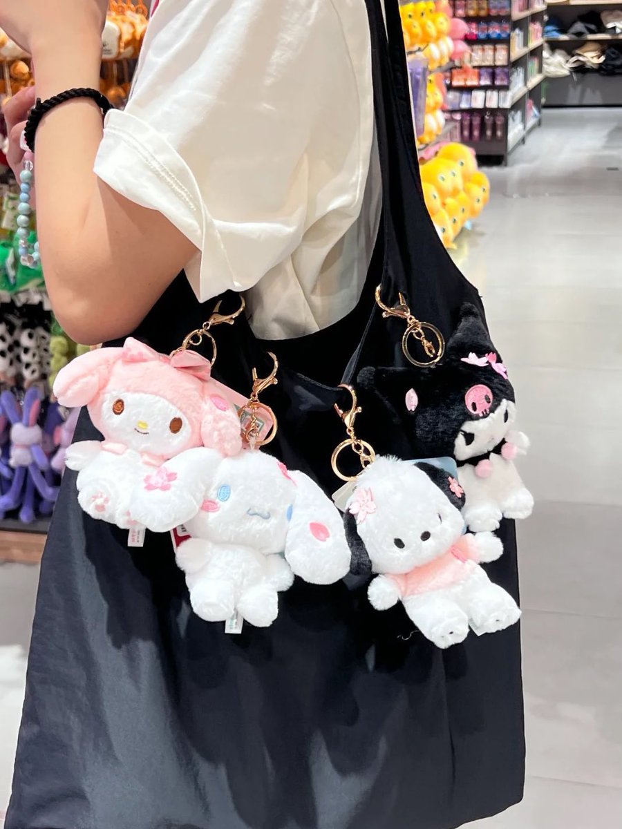 cutieheartt_'s tweet photo. pre - พวกกุญแจ Sanrio Sakura 🌸

♡ ลิขสิทธิ์แท้ 100% size 11-14 cm.
♡ ราคา 199.- (มัดจำ 50฿)
♡ ค่าส่งในไทว 40฿ ( 2 ตัวขึ้นไปส่งฟรี )

สั่งซื้อสินค้าทัก dm ได้เลยคับบ
#ตลาดนัดซานริโอ้ #ตลาดนัดsanrio https://t.co/49qQ6NN2pr