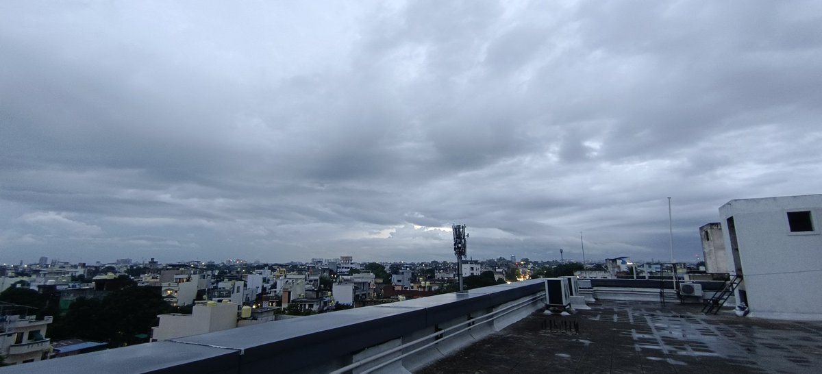 parimal_extant's tweet image. We often miss the beauty everyday which life presents in front of you. 

The whole point of life is sustenance and experience, when did we start to focus only on sustenance and not experience? 

Observe - You get to experience 

#nature #meditations #logos #beauty