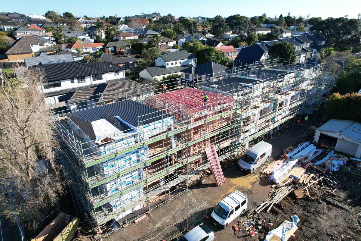 McCoreGroupLtd's tweet photo. Ferguson Project | July Update
The Ferguson project continues to progress strongly, with scaffolding now fully completed. Our team has moved into the next stage of works, focusing on the installation of exterior walls and roofing.
#FergusonProject #McCoreGroup https://t.co/pw47BbW2yb