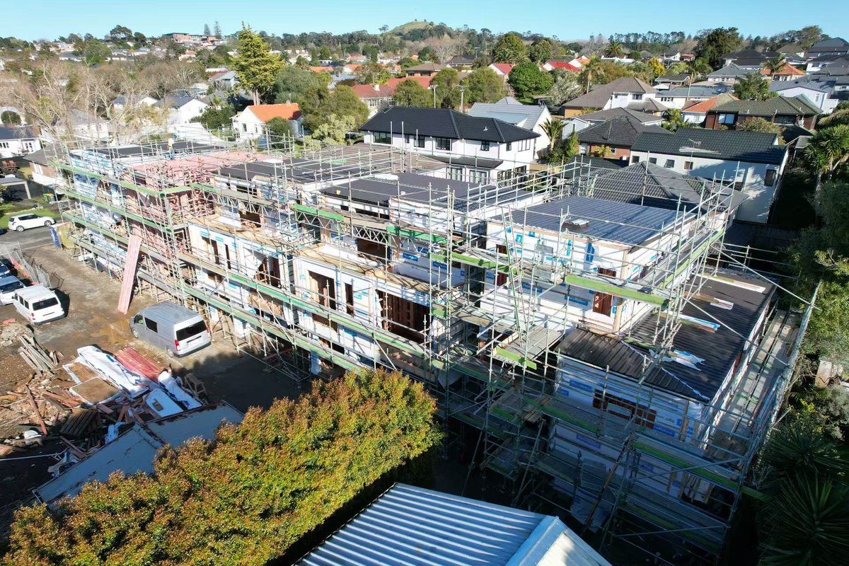 McCoreGroupLtd's tweet photo. Ferguson Project | July Update
The Ferguson project continues to progress strongly, with scaffolding now fully completed. Our team has moved into the next stage of works, focusing on the installation of exterior walls and roofing.
#FergusonProject #McCoreGroup https://t.co/pw47BbW2yb