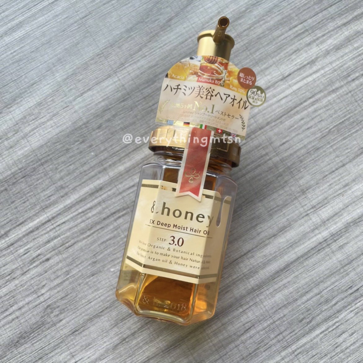 everythingmtsn's tweet photo. #บูบูinstock 🌟 ส่งต่อ

♡ ออยล์ใส่ผม &amp;honey 🍯🐝

ꕀ 200  baht 📮 free shipping ! 

☞ สนใจ dm or mention ka ✩｡⋆⸜(*˙꒳˙*  )

— #ส่งต่อสกินเเคร์ #ส่งต่อเสื้อผ้ามือ2 #ส่งต่อเครื่องสําอางค์ #ส่งต่อคสอมือ2 #โล๊ะตู้ #ส่งต่อสกินเเคร์มือ2 #ส่งต่อเครื่องสําอางมือสอง https://t.co/qzLUgw95Cy