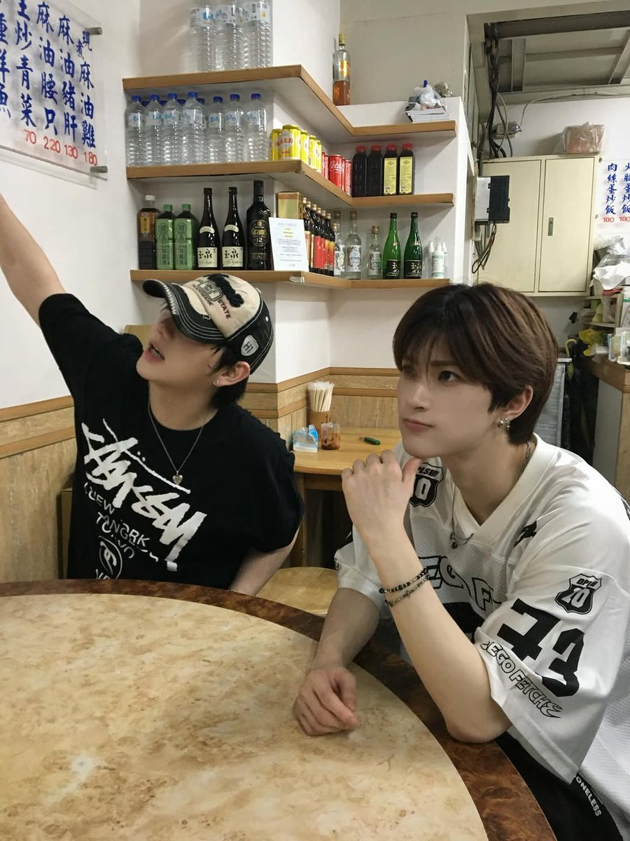 HourlySing's tweet photo. @XODIACOfficial
#XODIAC #소디엑 #SING #LEO https://t.co/7at7vmsb5h
