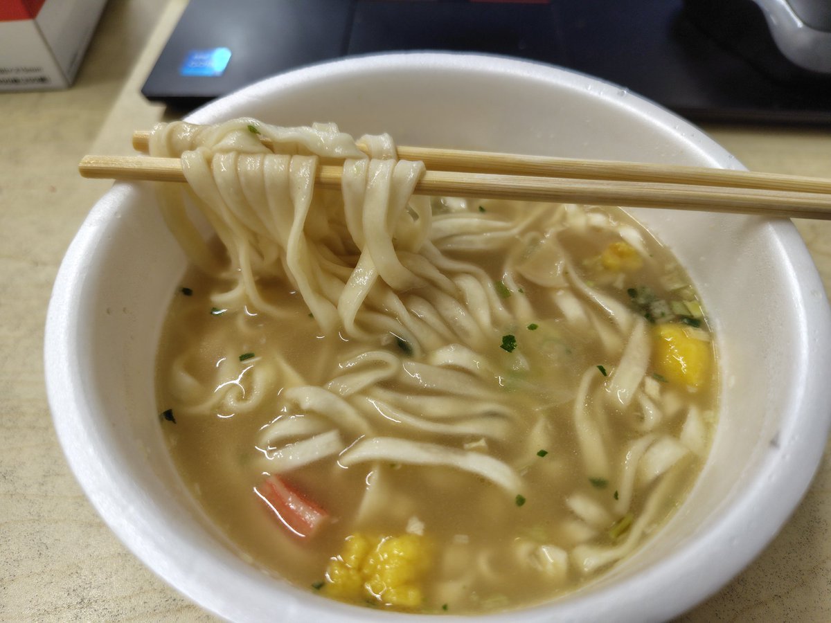 GOGO04517984's tweet photo. 今日の昼食
どん兵衛シーフードうどん
これうまいですねぇ(⁠^⁠^⁠)
#高崎市 #伊勢崎市 ＃宇都宮市  ＃日清食品 #どん兵衛 https://t.co/jbxQ342pTy