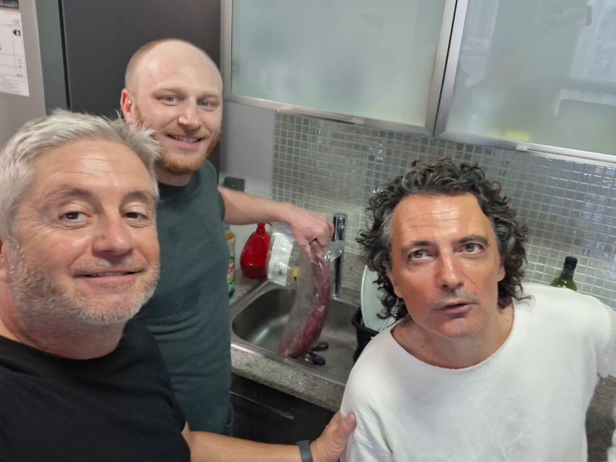 Une soiree debat trading et investissement

Tradingviews a chauffé ce soir

On a comparé l ism avec ma video sur les 2 solutions pour contrer l inflation tueuse de patrimoine, publiee sur esprit argent youtube

L ism est en retard sur le discretionnary consumer et les real retail