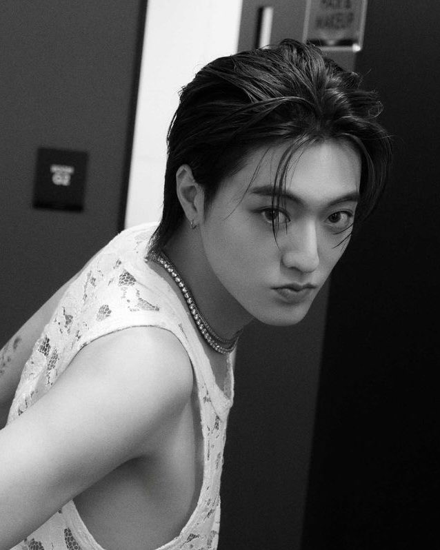 dxntcopymyID's tweet photo. ชอบฮารุโตะตอนผมยาวแล้วมัดผมมาก ฮือหล่ออ่ะ จริงๆ ชอบทั้งตอนผมยาวและผมสั้นเลย มันหล่อกันคนละแบบอ่ะ โดยเฉพาะฮีตอนทำผมสีดำนะ ยิ่งแบบฮืออหล่อมากกว่าเดิมอีก ปกติก็ชอบมากอยู่แล้ว ทำให้ชอบมากกว่าเดิมอีกอ่ะ😭🤎🦋 https://t.co/05v9GPyUov