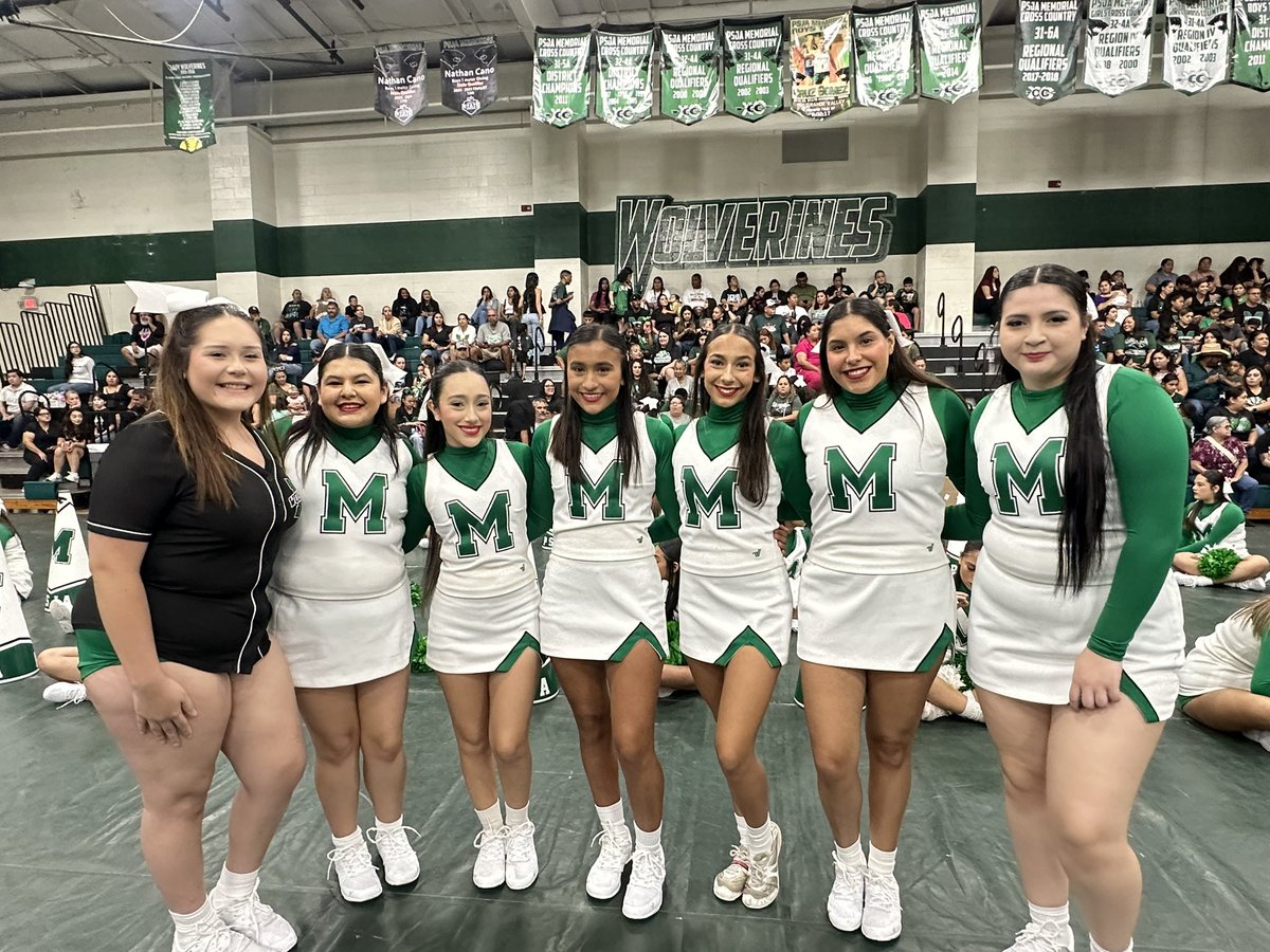 Wolverine Cheer 💚💕📣 tweet media