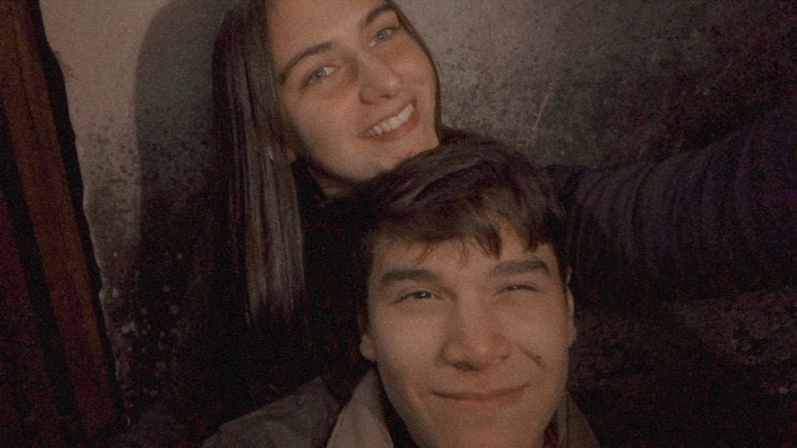 ange4563's tweet photo. *Dicen que todo vuelve y yo miro al cielo y me pregunto: cuando volverá?*🥺 https://t.co/8FD958eigb
