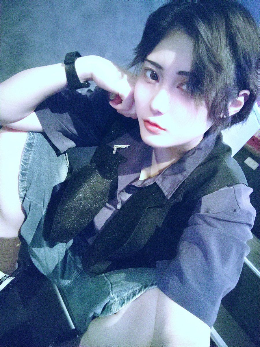 Teddy_MdeROZE's tweet photo. 14-22🌹

髪切ったけど分からんな

 #男装カフェ  #男装コンカフェ  #男装
 #中性  #秋葉原コンカフェ  #秋葉原 https://t.co/RiQSbD4j6T