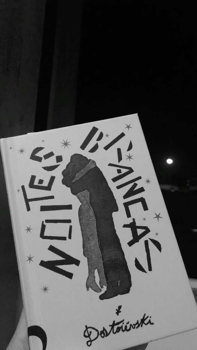 lischale10's tweet photo. *ੈ✩‧₊˚ Noites Brancas ( Fiódor Dostoiévski )*ੈ✩‧₊˚

Avaliação: ⭐️⭐️⭐️⭐️⭐️ (5/5) 

“Sua mão é fria, a minha queima como fogo. Como você é cega, Nástienka” https://t.co/hqDgfSyoTu