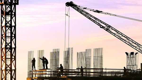 Grote overnames in de bouw: van hoofdpijn tot buitenkansje ow.ly/6eWe106jvSj