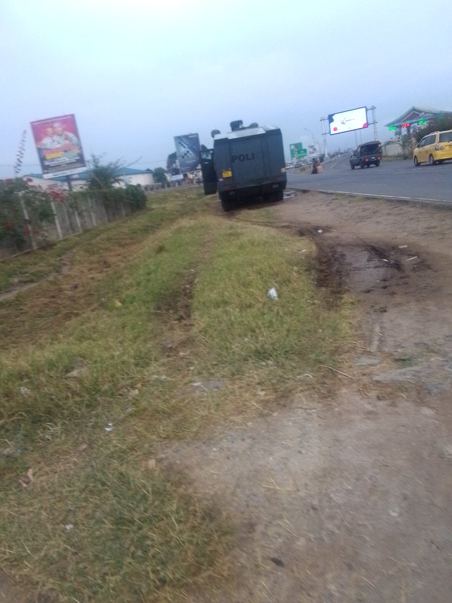VinJJ tweet media