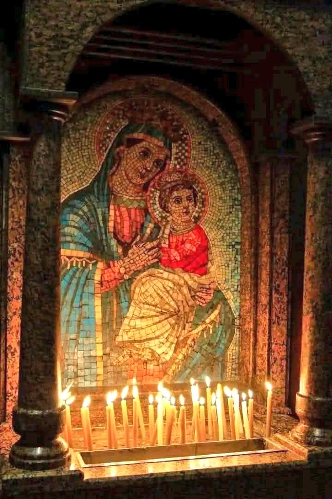 فاضل ع عيدك ساعات، فرحى قلوب عشمانه فيكى وبتترجاكى اشفعى فينا يـ امى .. 🕊️♥️