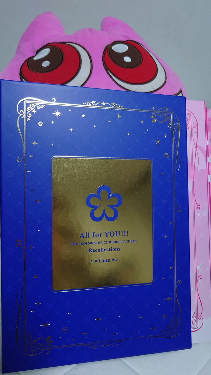 LoWa___'s tweet photo. 鈍器届いた。重さで笑ってページ開いたら文字の細かさで更に笑った。老眼入りかけてるおじさんには少しツライよちっひ https://t.co/vebiwmCgm5