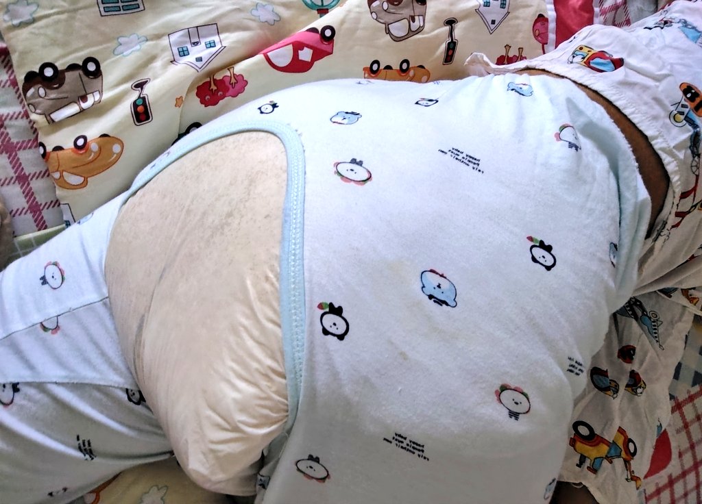 Willteck2's tweet photo. #abdlcommunity #abdlbaby #ddlg #diaperwetting #幼児退行 https://t.co/iDXx7Gmhrg