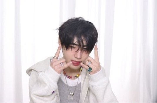 pshmew's tweet photo. 🤍🩶 https://t.co/hf44vN2Y37