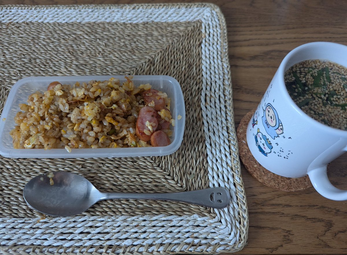 gomakakebba's tweet image. 午後ローで火曜から3日連続バック・トゥ・ザ・フューチャー!!
観ながら昼食をとるため13:00頃にノソノソと用意する無職の夏✌️