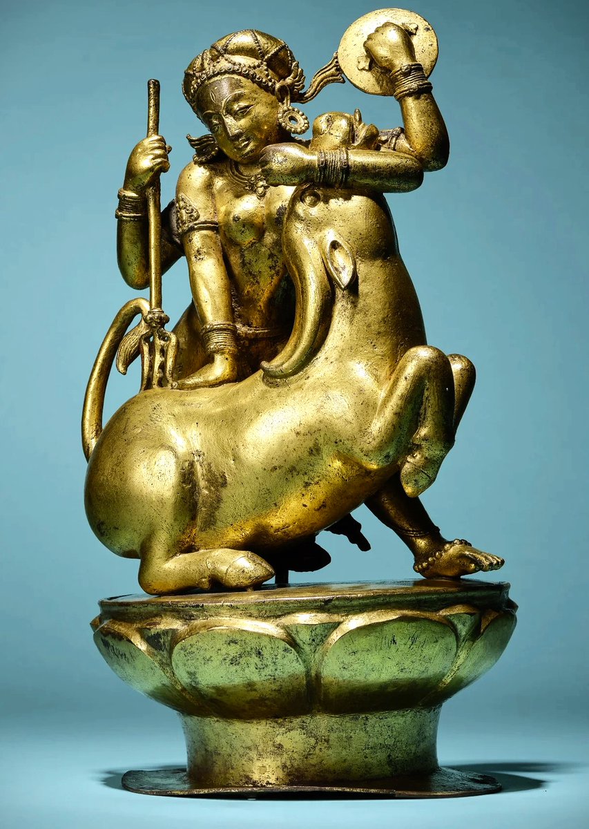 mahiShamardinI depicted in a more archaic iconography from 15-1600s malla Nepal. Iconography alone is not always the best indicator of age.