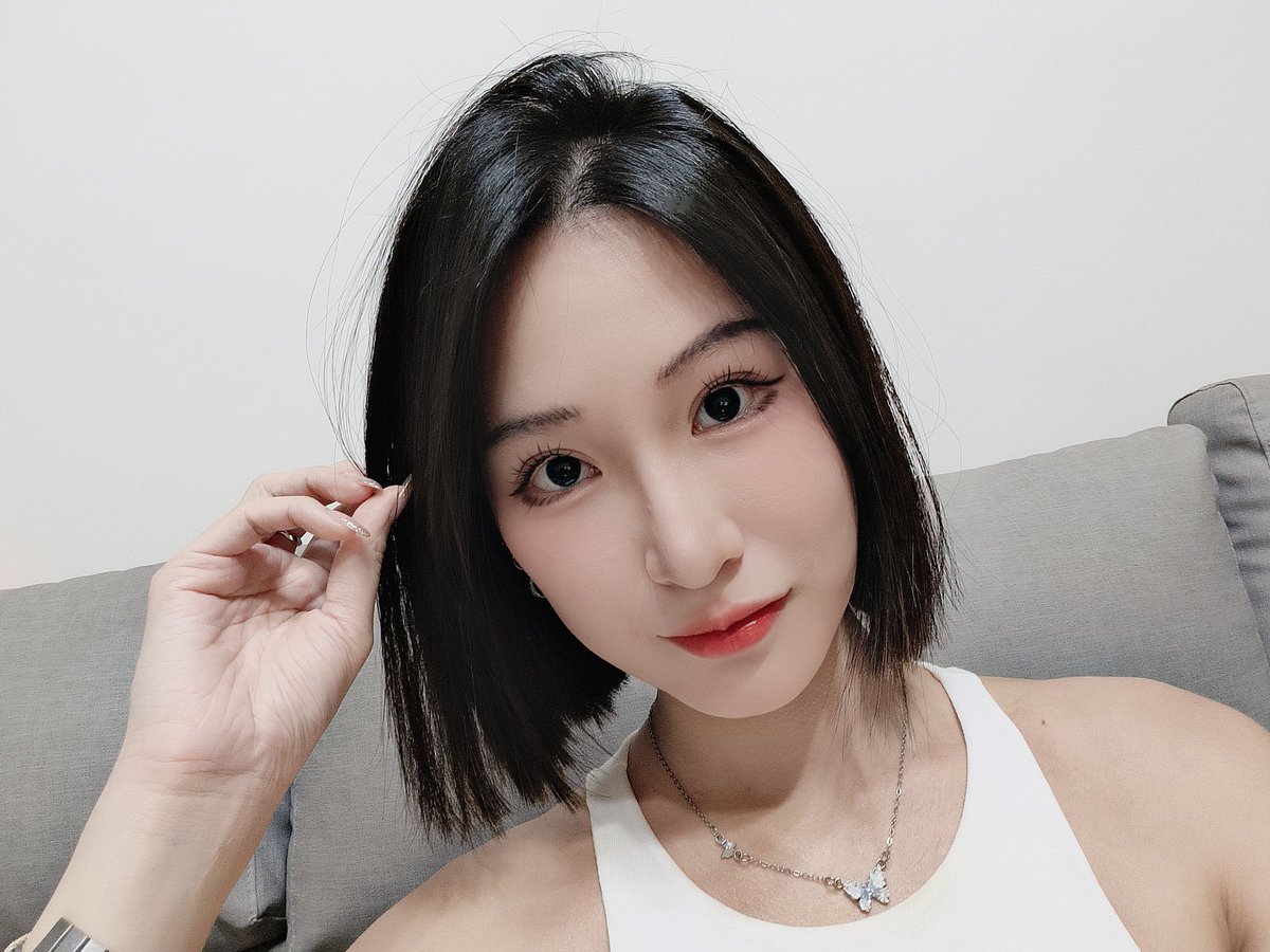 早安午安晚安
該回來除毛 做臉了喔寶寶們🤍
#熱蠟 #冰肌 #除毛 #做臉 #外泌體