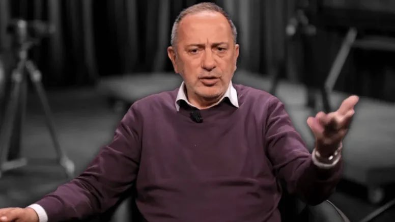 Silivri Cezaevinde tutuklu bulunan Fatih Altaylı:

“62 yıllık hayatımda hiç bu kadar saçma, bu kadar sürreel, hatta ütopik, manasız ve mantıksız bir dönem yaşadığımı hatırlamıyorum. Sanki bitmeyen bir kabus, yataktan kalkmamızı engelleyen bir uyku felcinin eşlik ettiği uzun bir